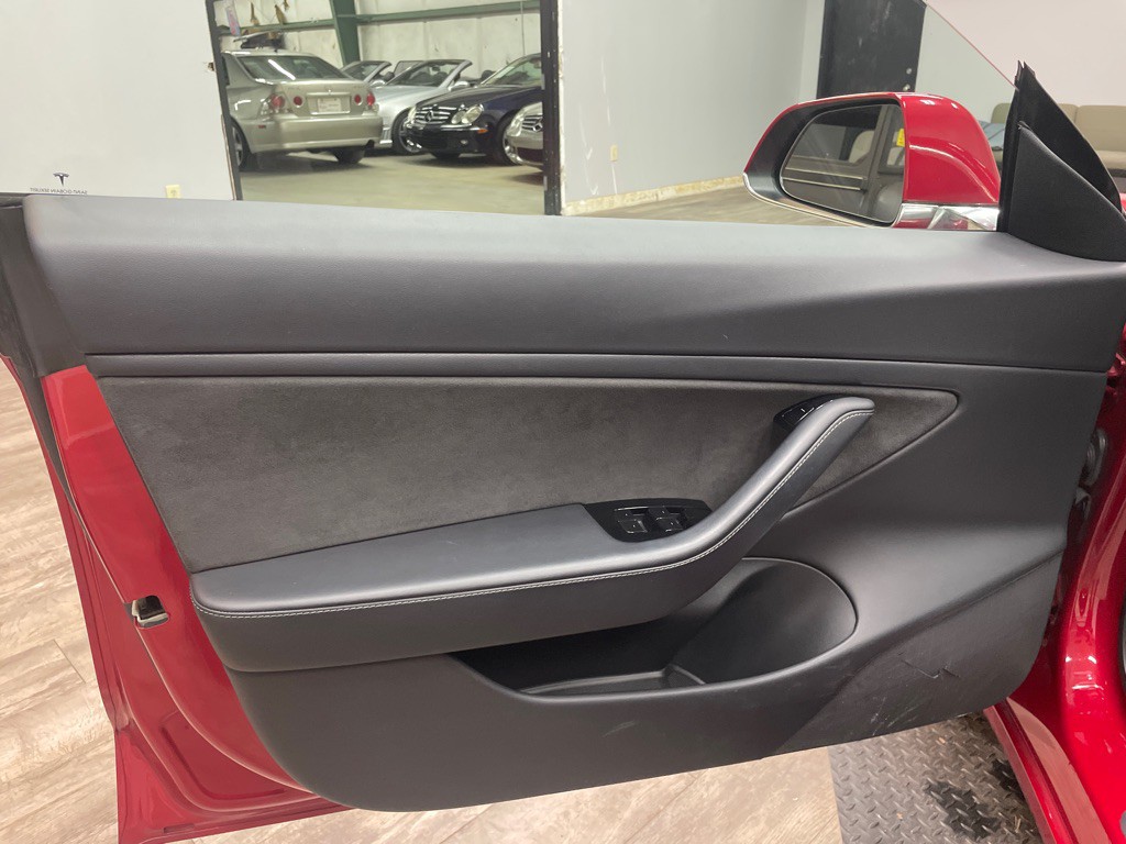 2020 Tesla Model 3 Image 17