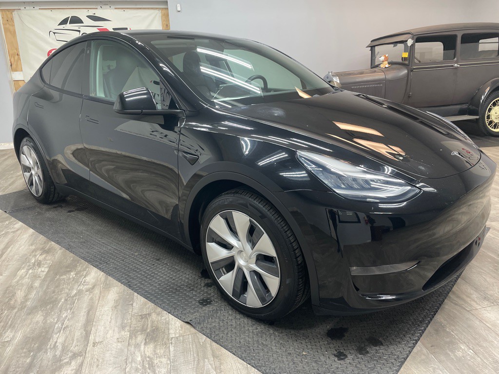 2020 Tesla Model Y Image 3