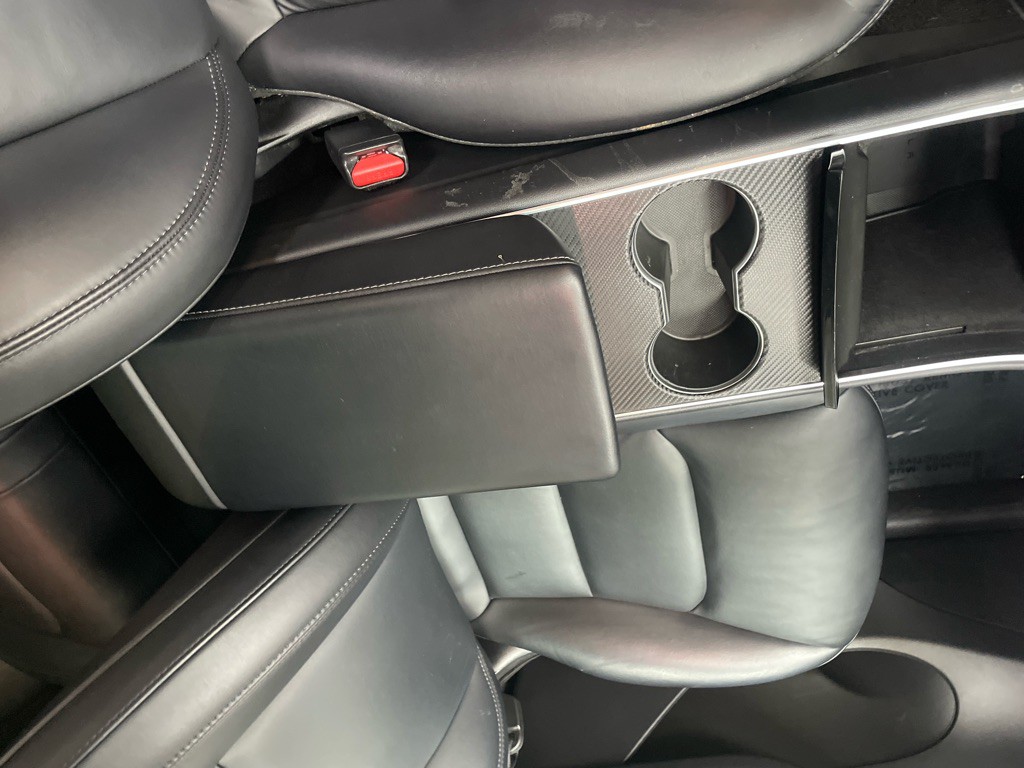 2020 Tesla Model Y Image 24