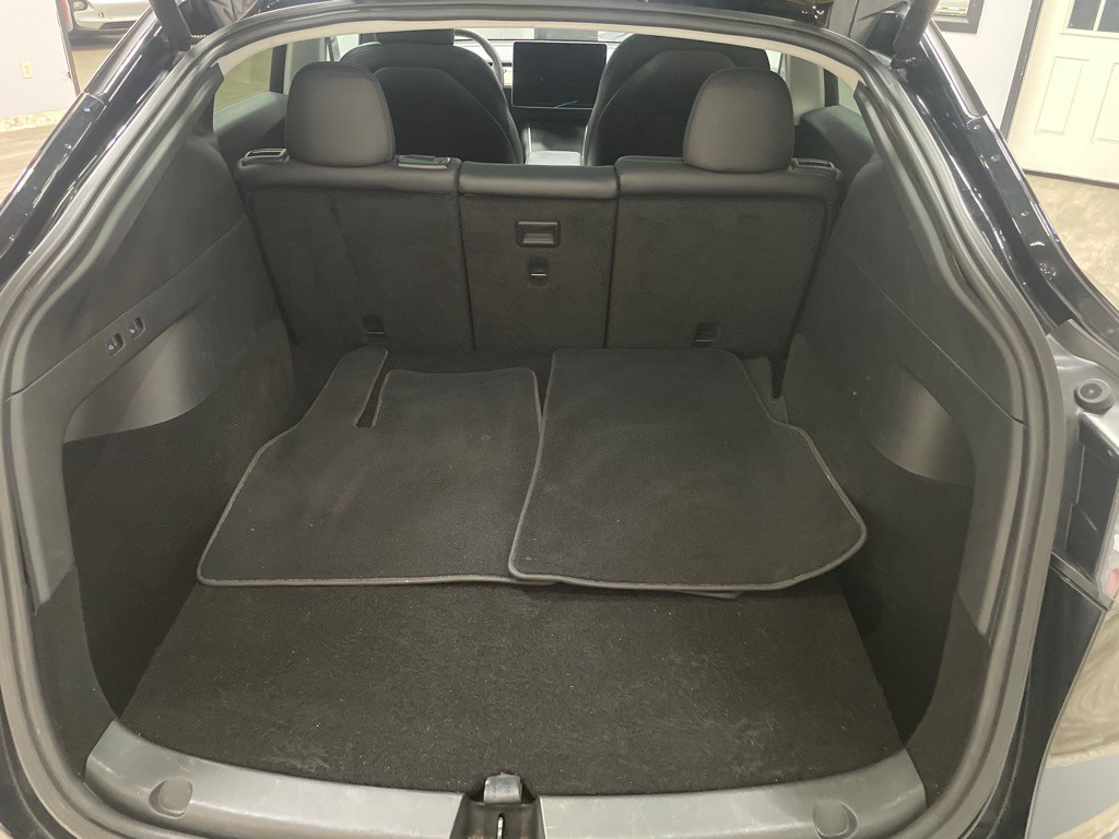 2020 Tesla Model Y Image 42
