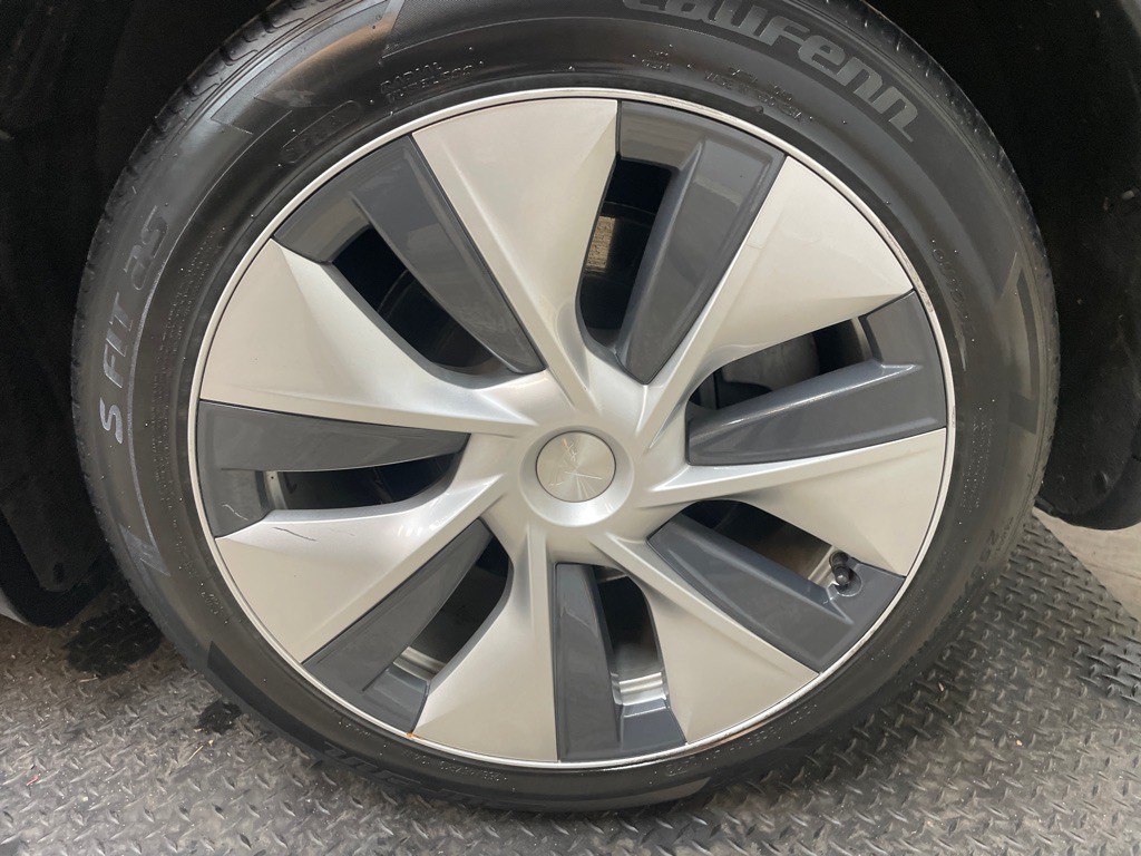 2020 Tesla Model Y Image 46