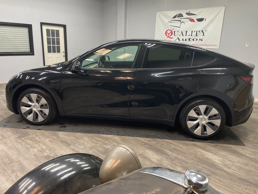 2020 Tesla Model Y Image 8