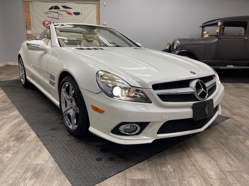 2011 Mercedes-Benz SL-Class Image 6