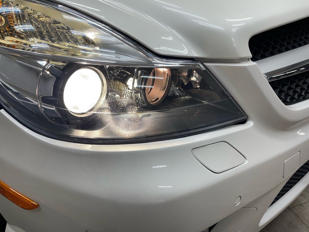 2011 Mercedes-Benz SL-Class Image 35