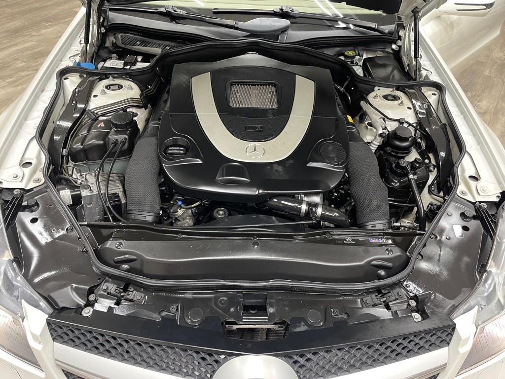 2011 Mercedes-Benz SL-Class Image 39