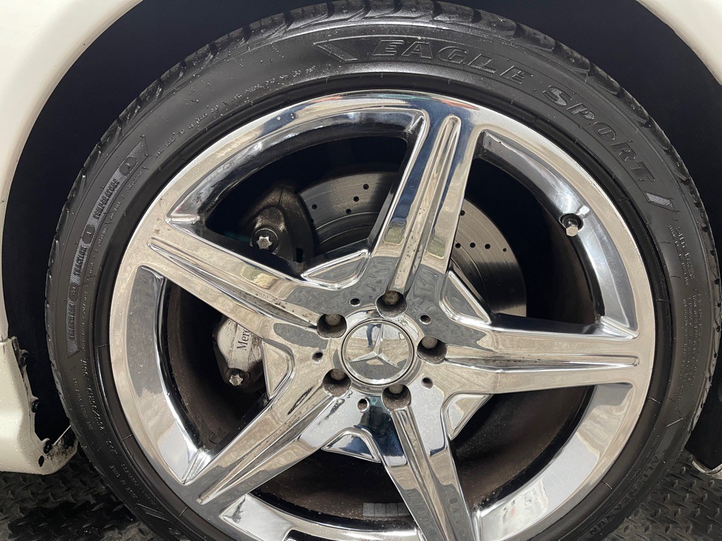 2011 Mercedes-Benz SL-Class Image 41