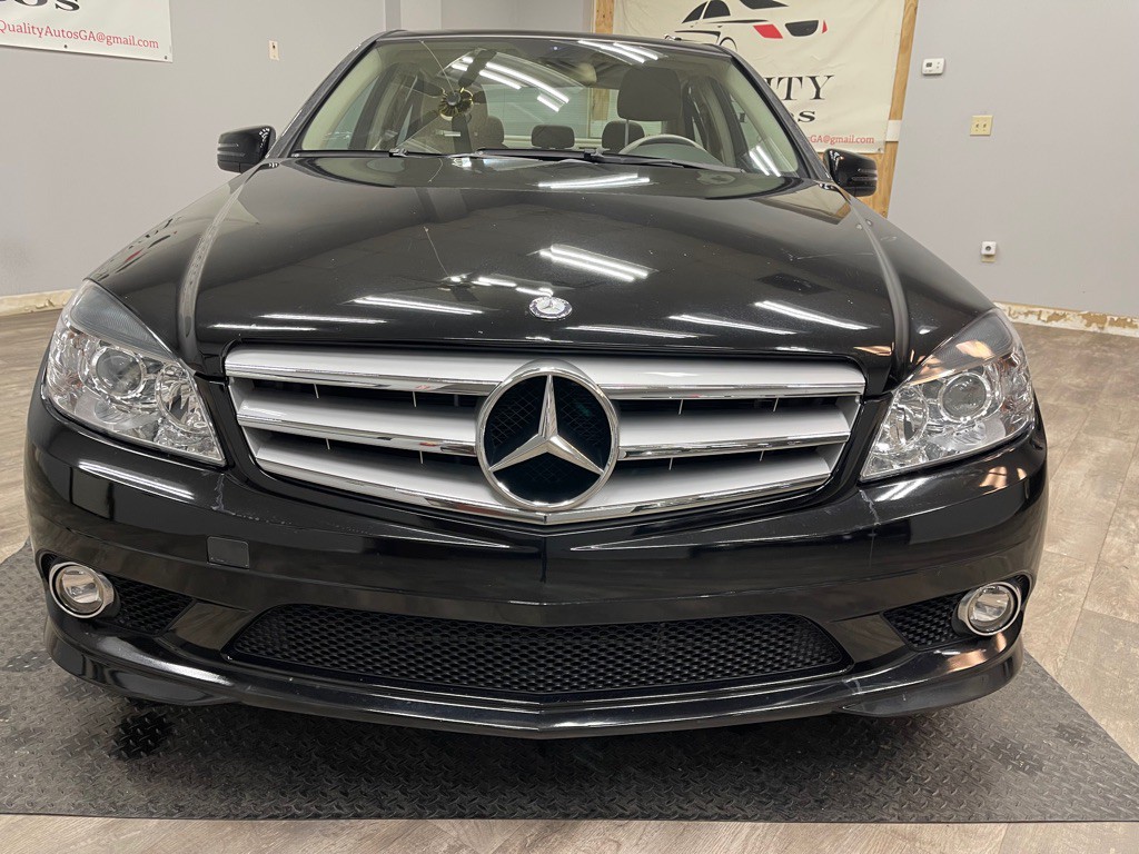 2010 Mercedes-Benz C-Class Image 3
