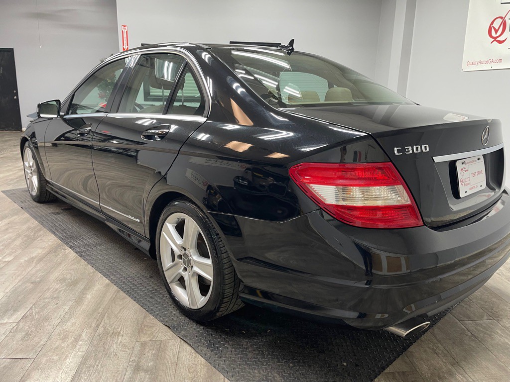 2010 Mercedes-Benz C-Class Image 10