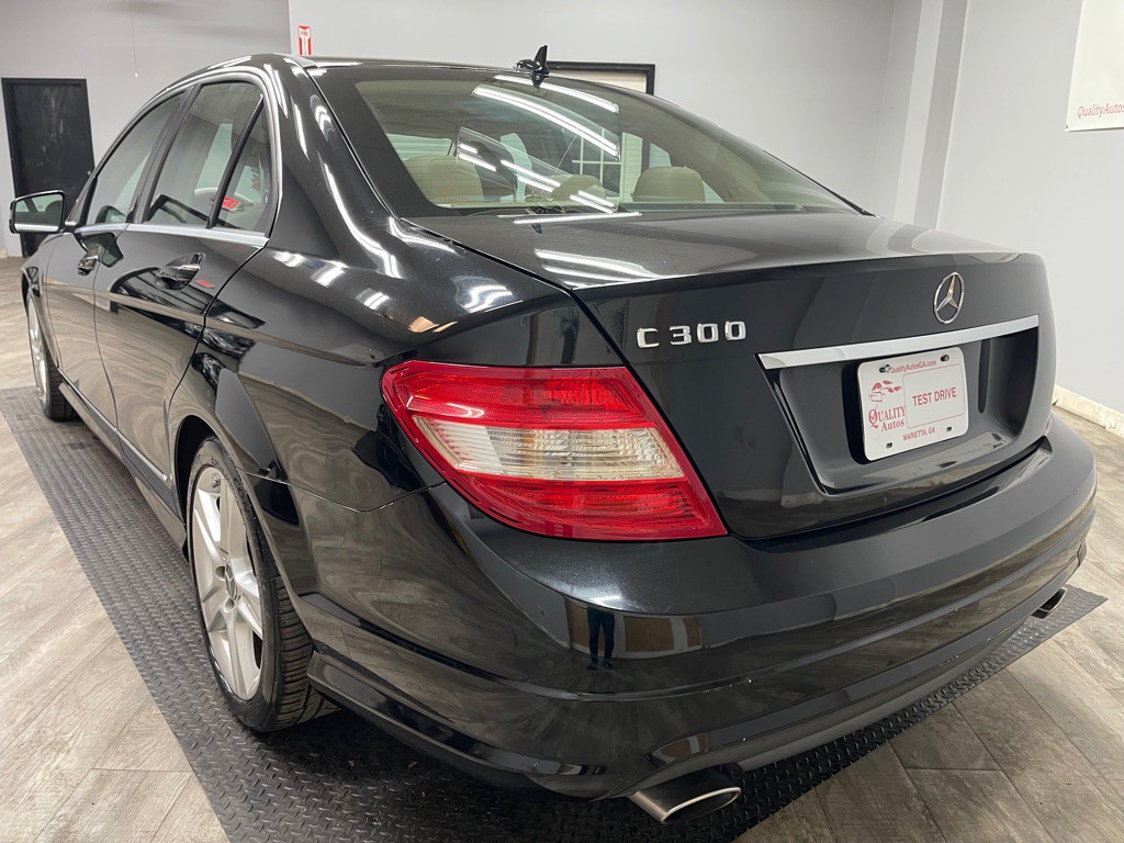 2010 Mercedes-Benz C-Class Image 11