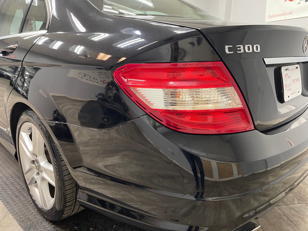 2010 Mercedes-Benz C-Class Image 13