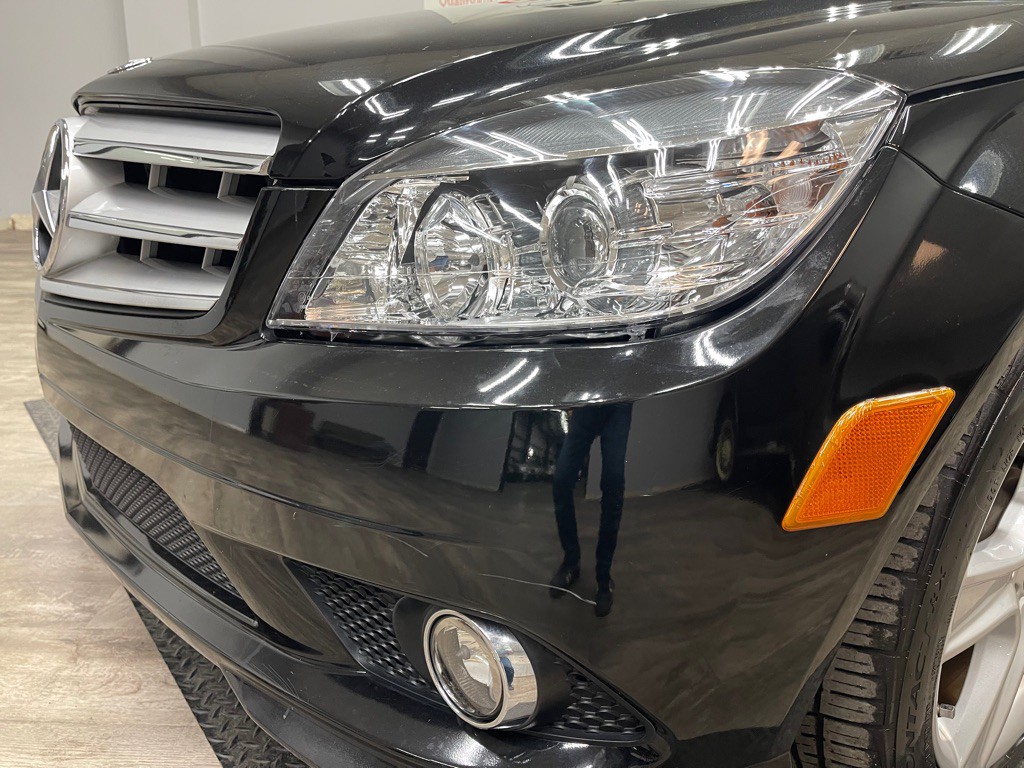 2010 Mercedes-Benz C-Class Image 15