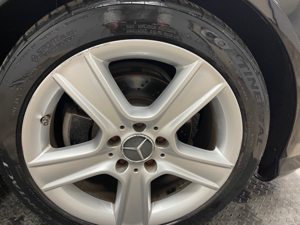 2010 Mercedes-Benz C-Class Image 31