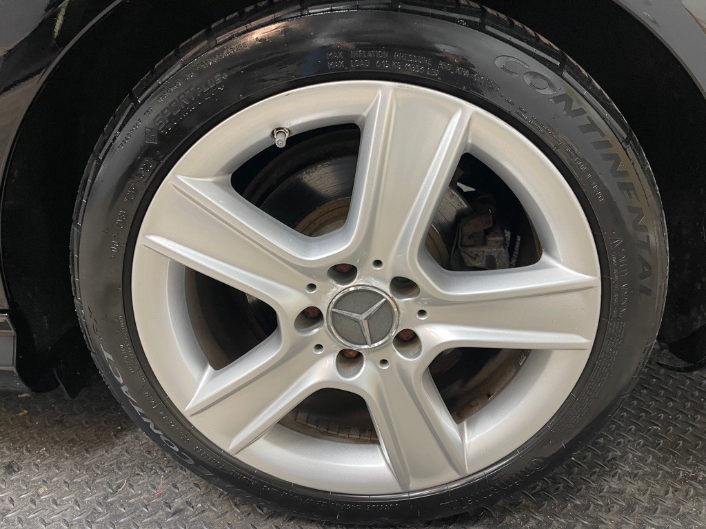 2010 Mercedes-Benz C-Class Image 33