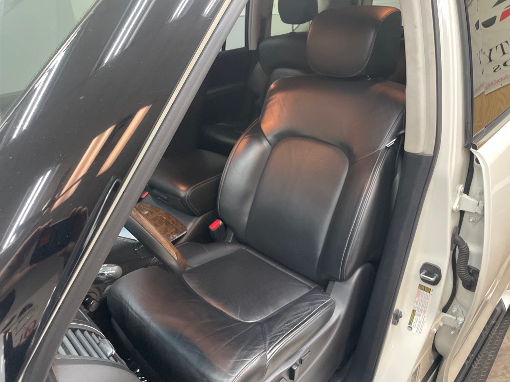 2016 INFINITI QX80 Image 18