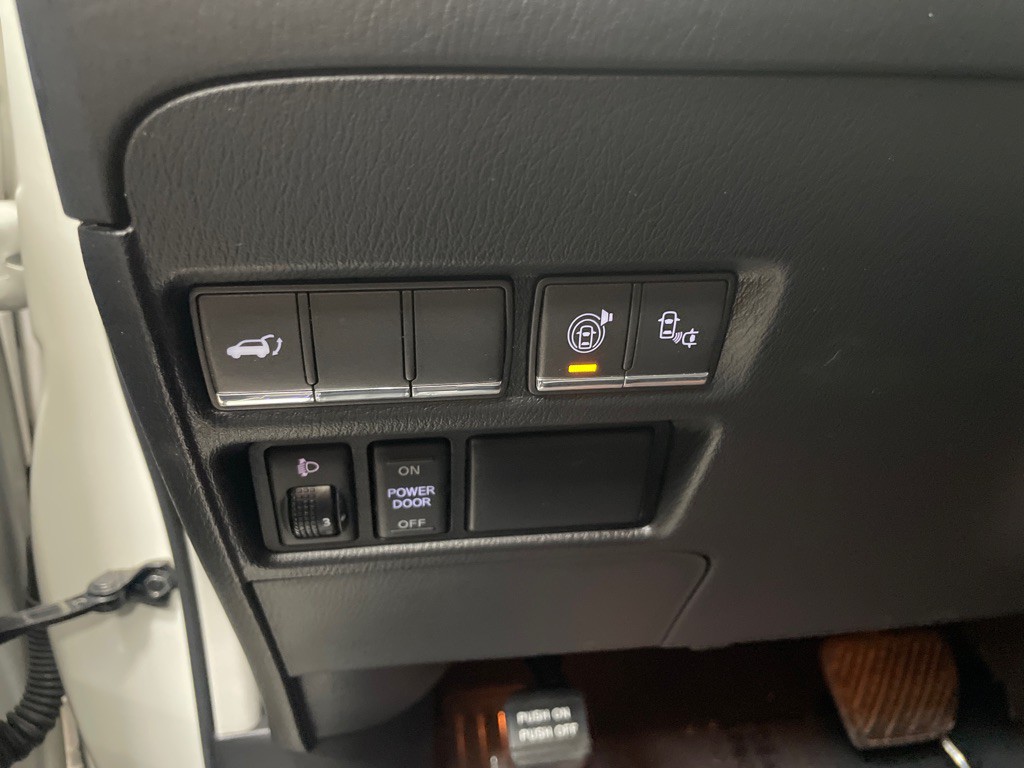 2016 INFINITI QX80 Image 21