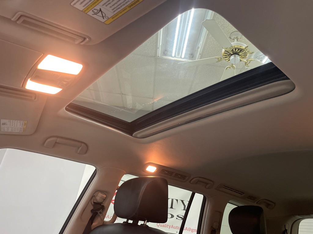 2016 INFINITI QX80 Image 30