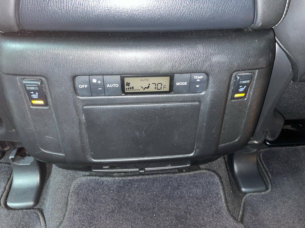 2016 INFINITI QX80 Image 36