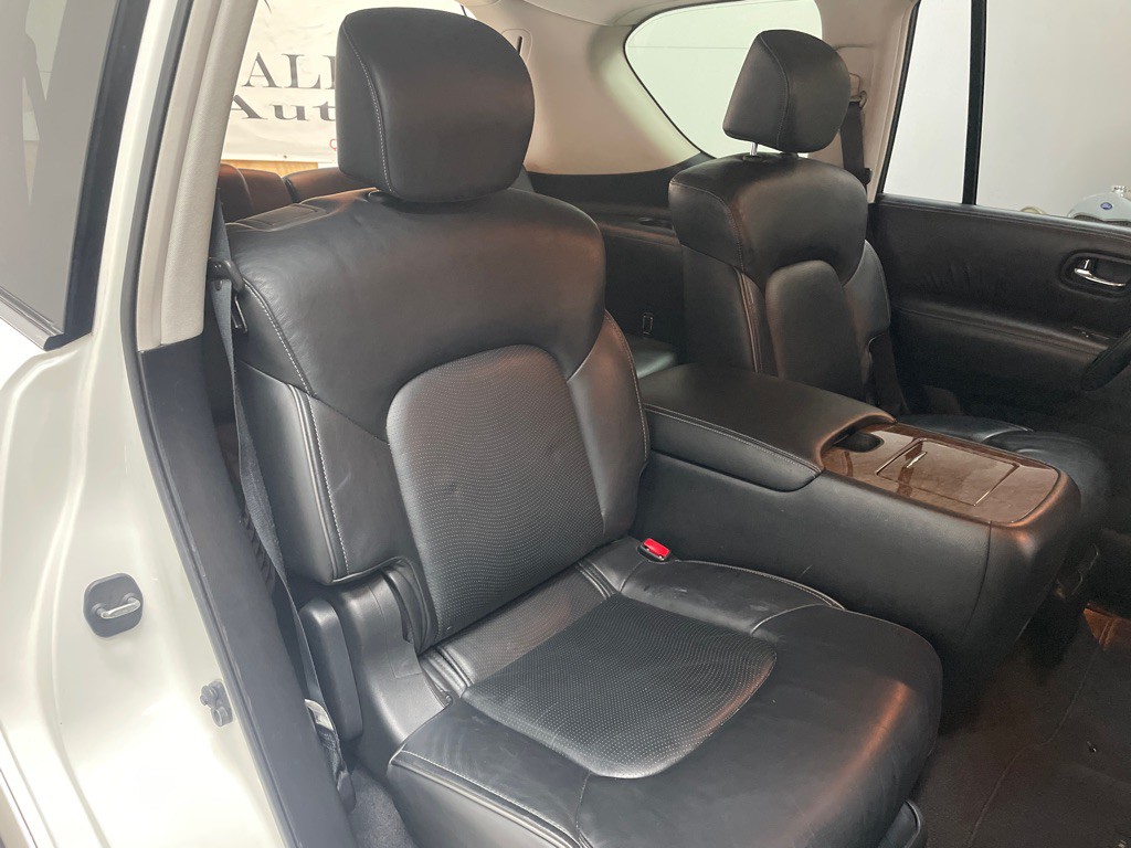 2016 INFINITI QX80 Image 42