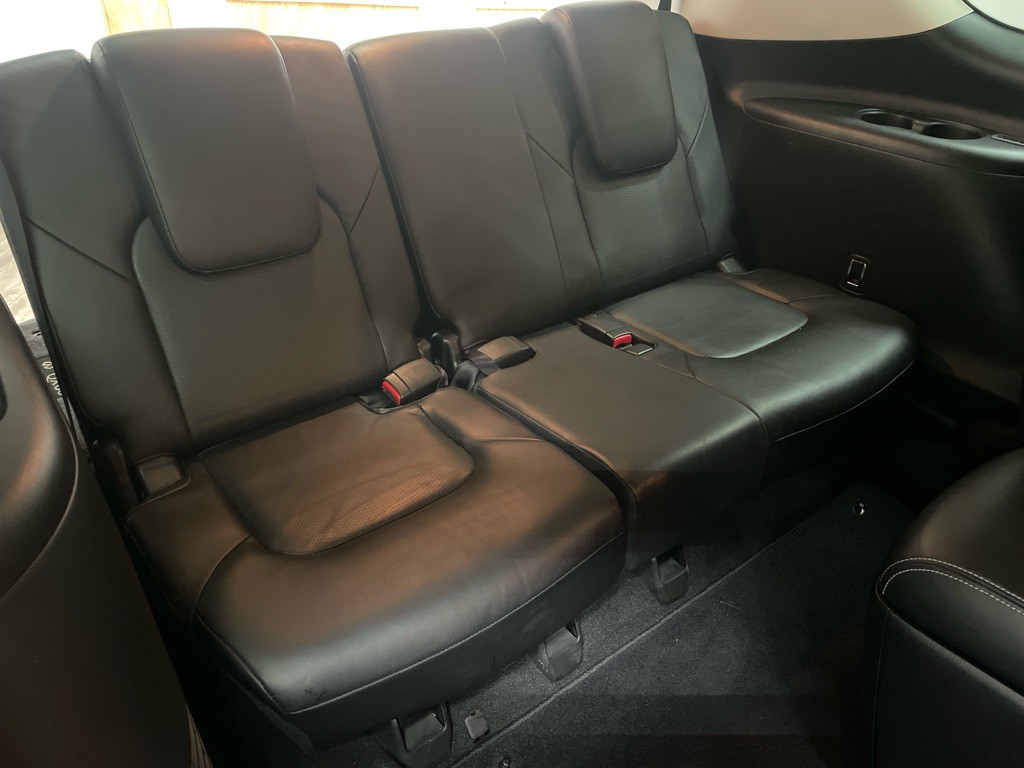 2016 INFINITI QX80 Image 46