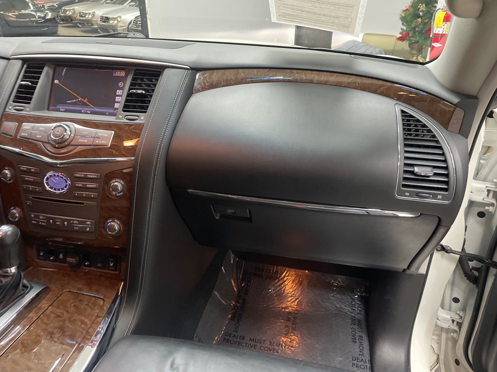 2016 INFINITI QX80 Image 52