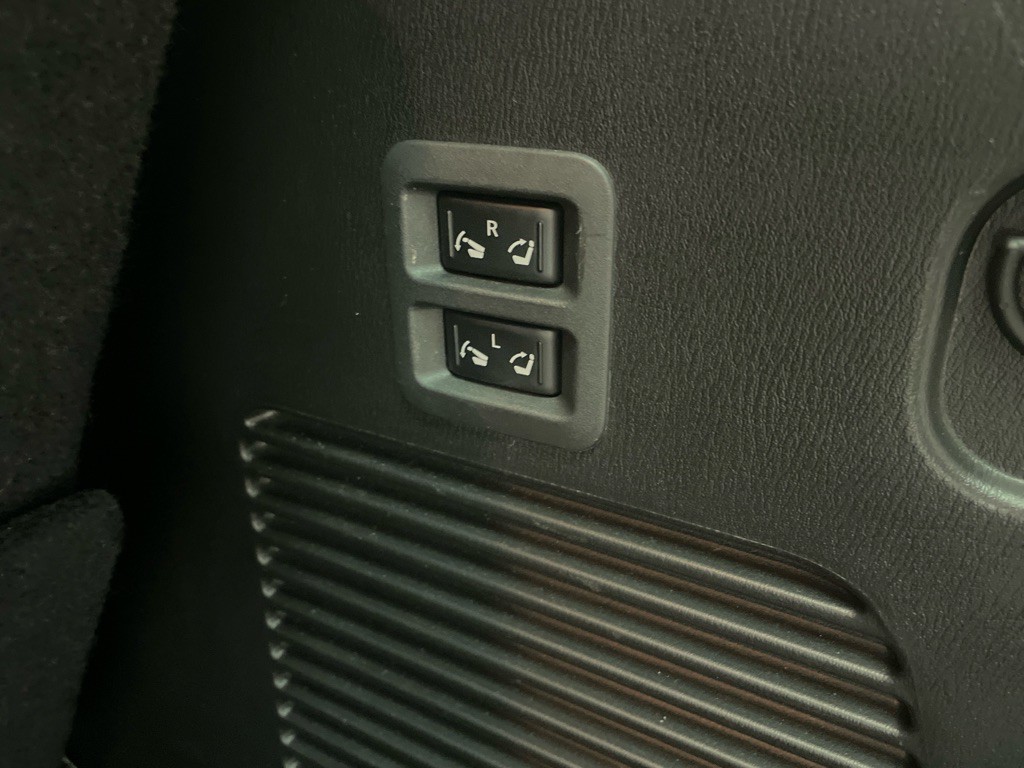 2016 INFINITI QX80 Image 57