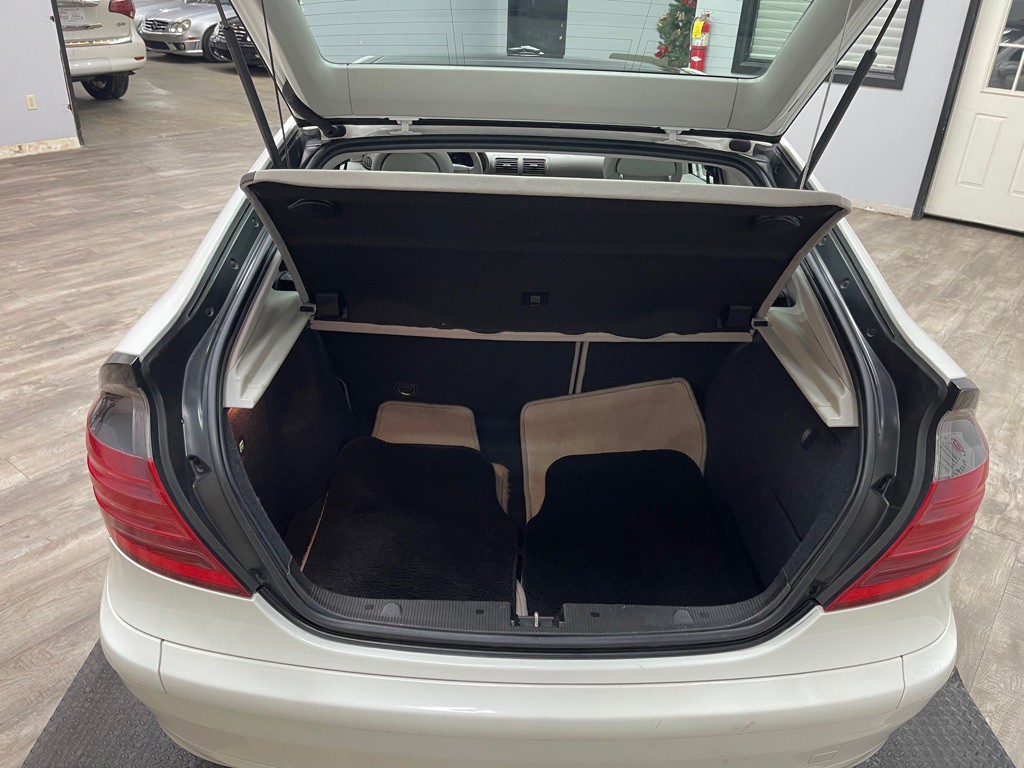 2003 Mercedes-Benz C-Class Image 17