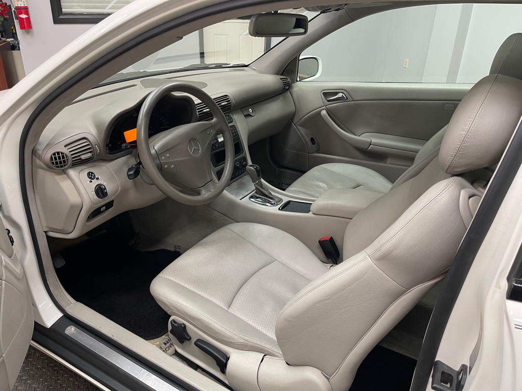 2003 Mercedes-Benz C-Class Image 18