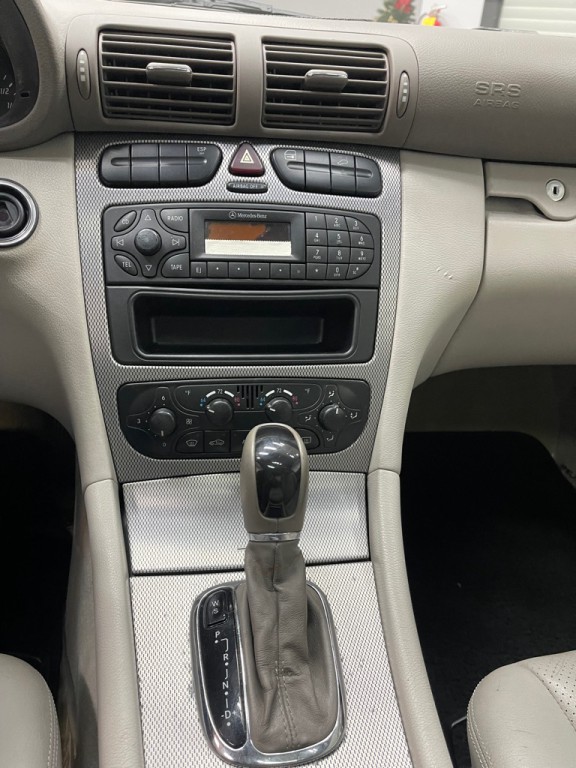 2003 Mercedes-Benz C-Class Image 22
