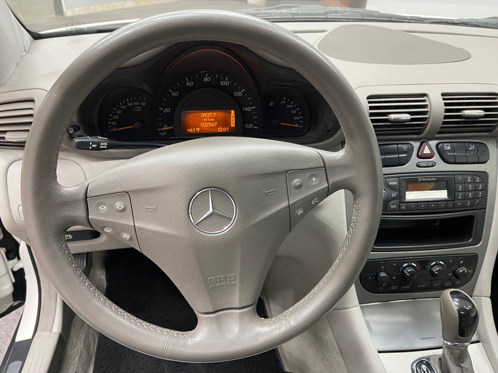 2003 Mercedes-Benz C-Class Image 28