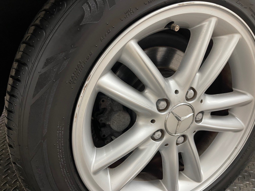 2003 Mercedes-Benz C-Class Image 31