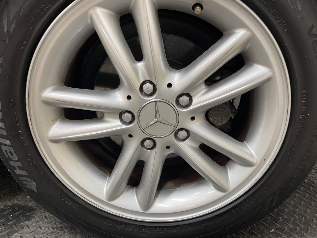 2003 Mercedes-Benz C-Class Image 32