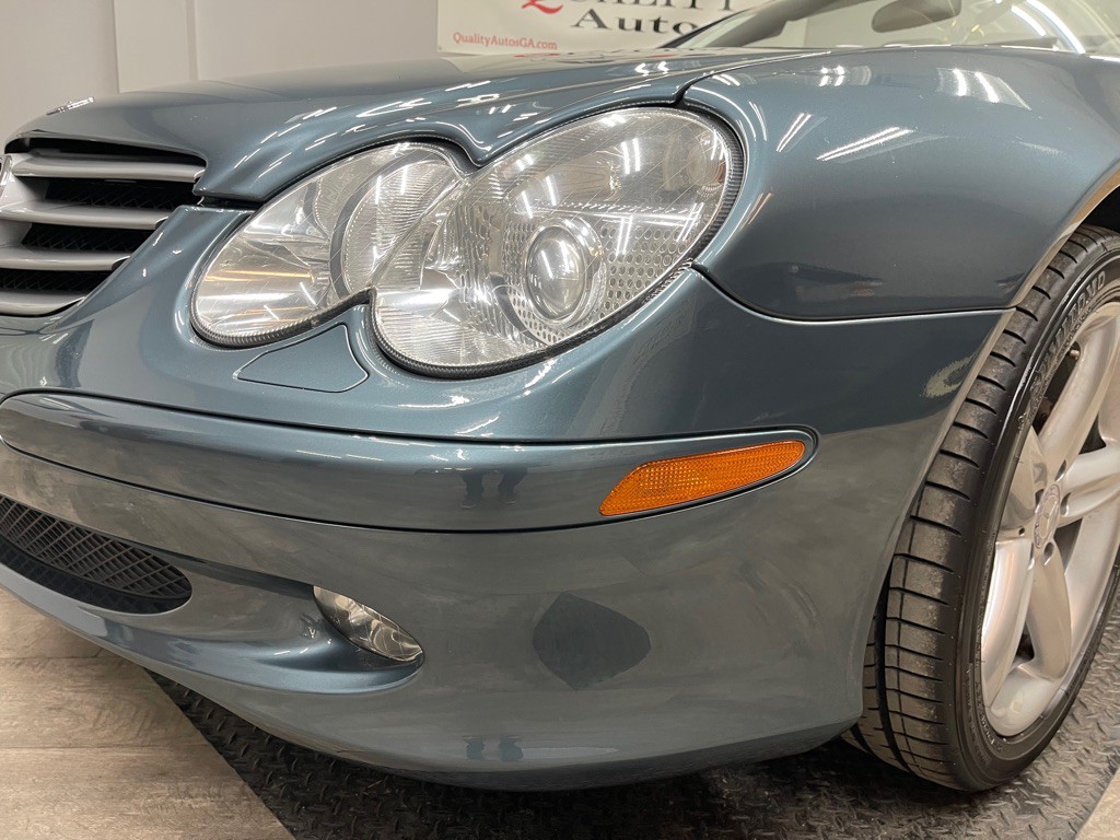 2004 Mercedes-Benz SL-Class Image 9