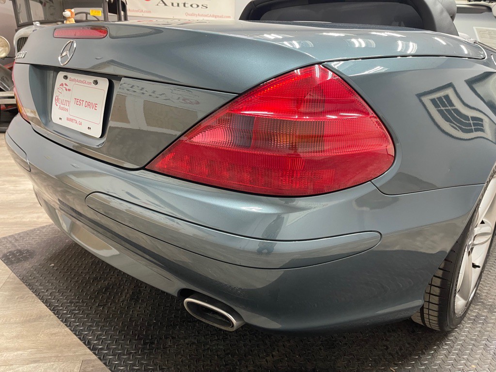 2004 Mercedes-Benz SL-Class Image 11