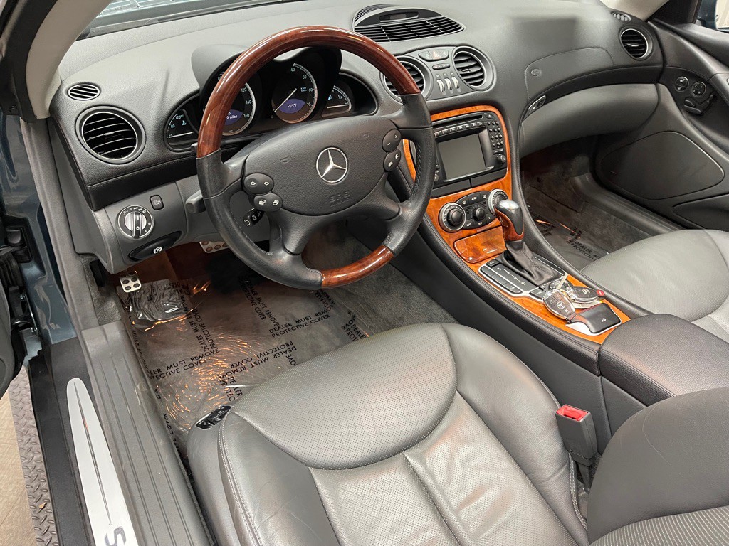 2004 Mercedes-Benz SL-Class Image 20