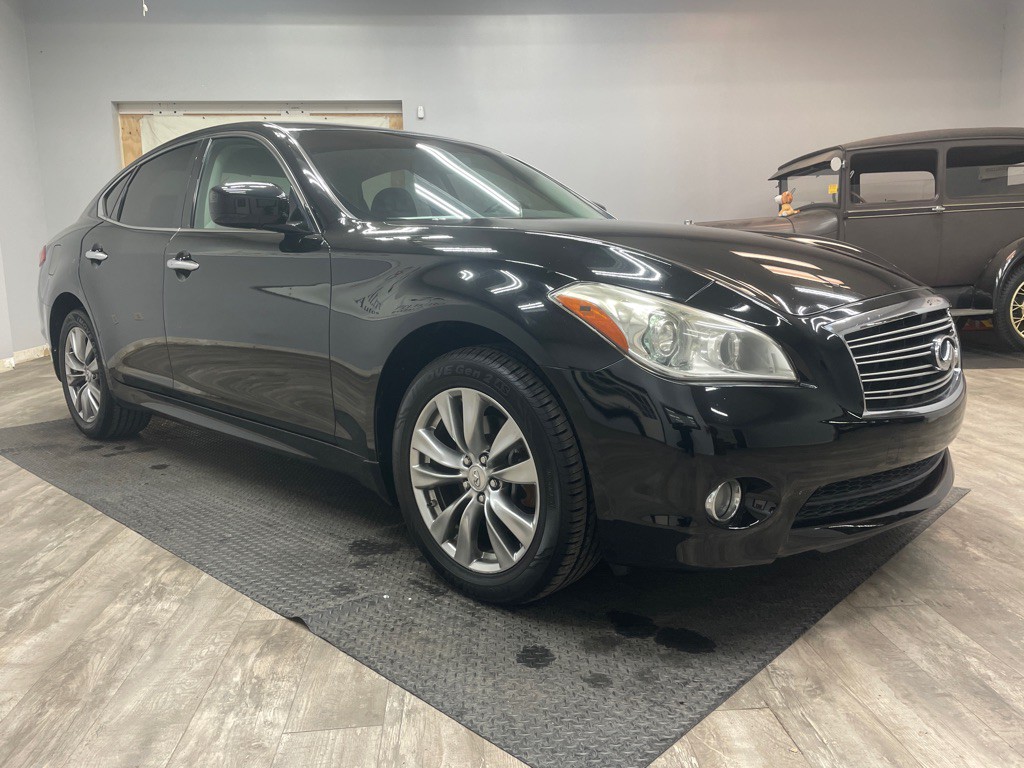 2013 INFINITI M37 Image 3