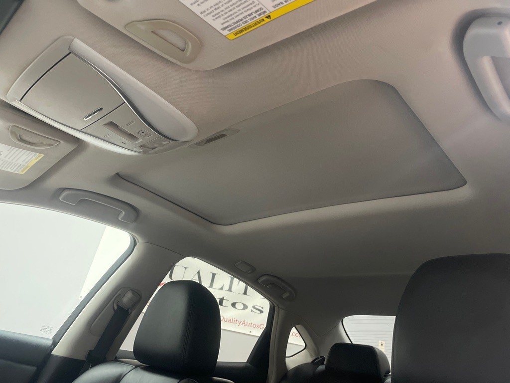 2013 INFINITI M37 Image 28