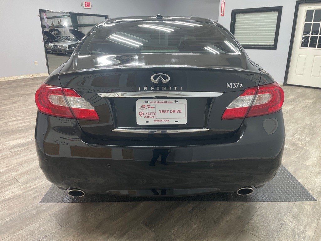 2013 INFINITI M37 Image 9
