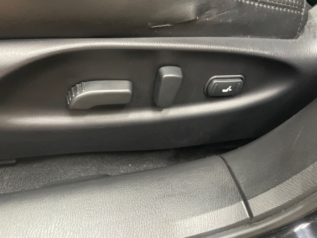 2013 INFINITI M37 Image 17
