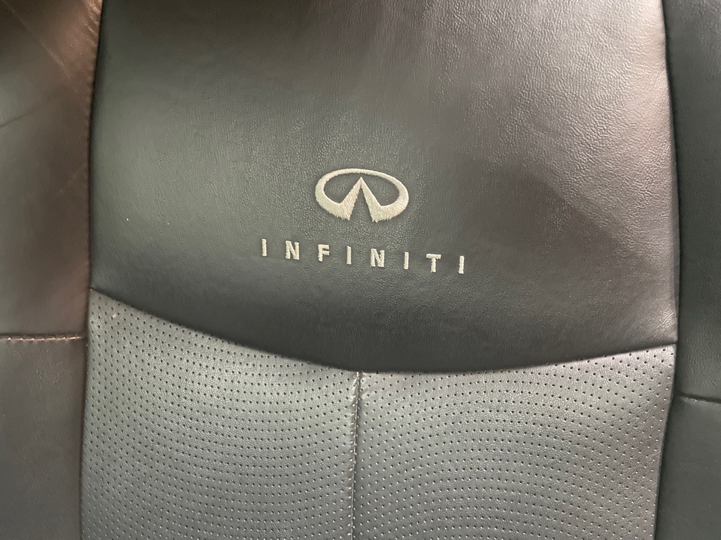 2013 INFINITI M37 Image 19