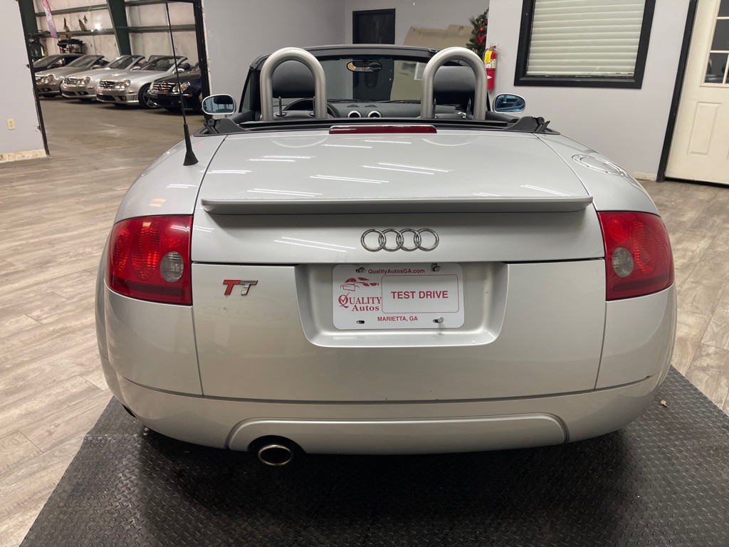 2003 Audi TT Image 8