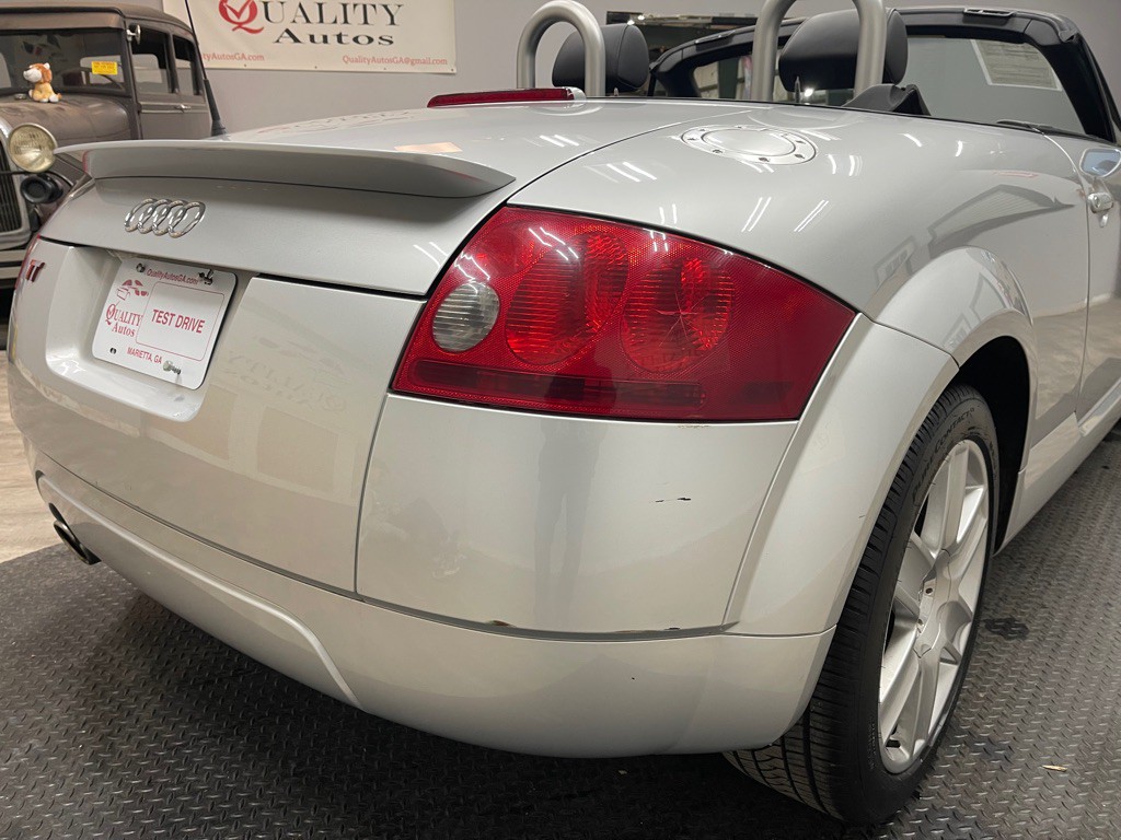 2003 Audi TT Image 11
