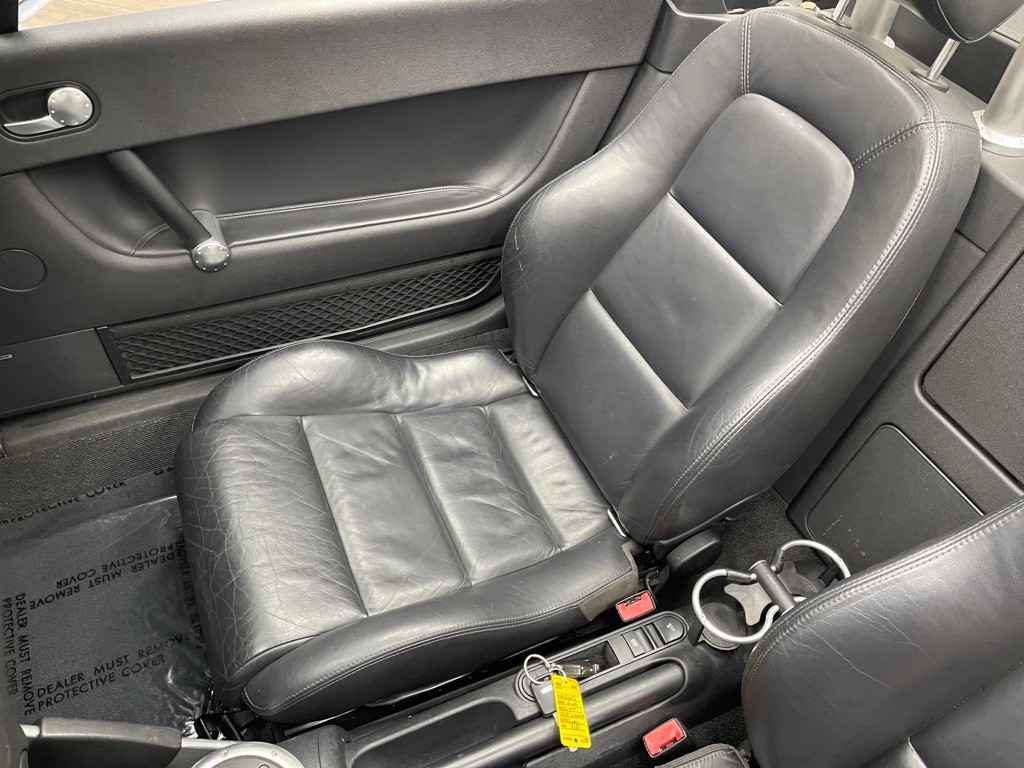 2003 Audi TT Image 21