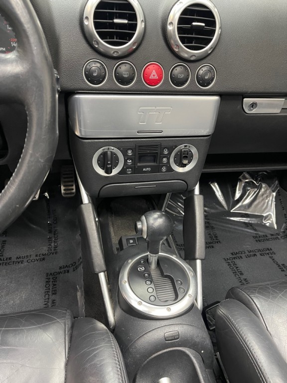 2003 Audi TT Image 23