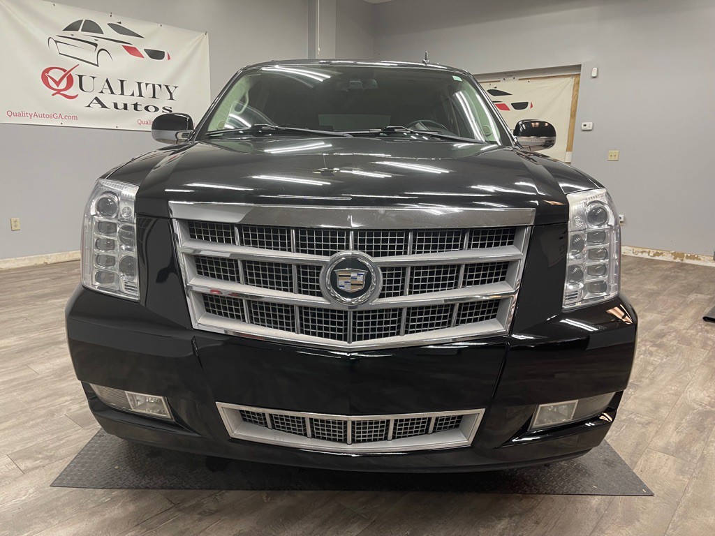 2011 Cadillac Escalade Image 8