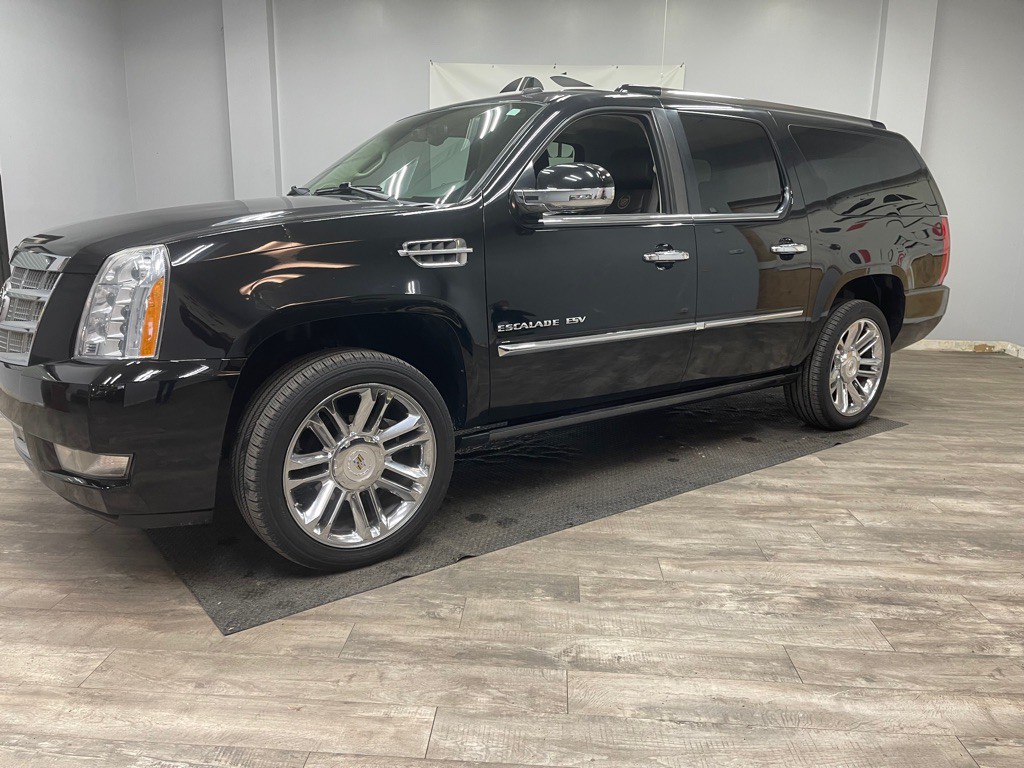 2011 Cadillac Escalade Image 13