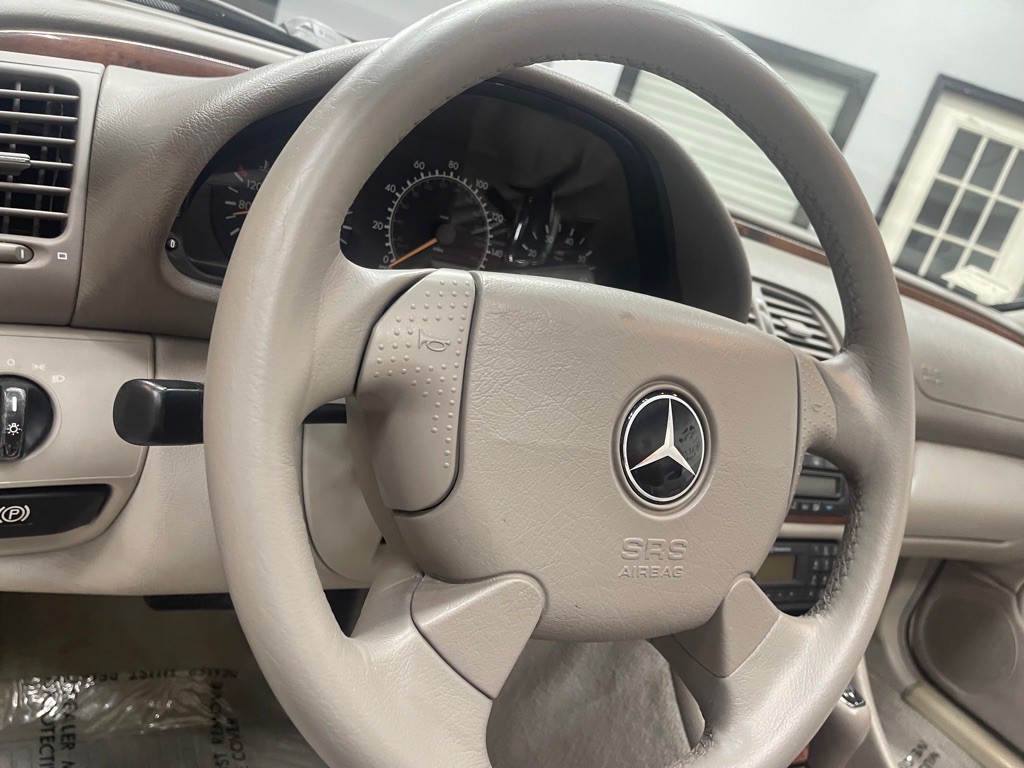 1999 Mercedes-Benz CLK-Class Image 30
