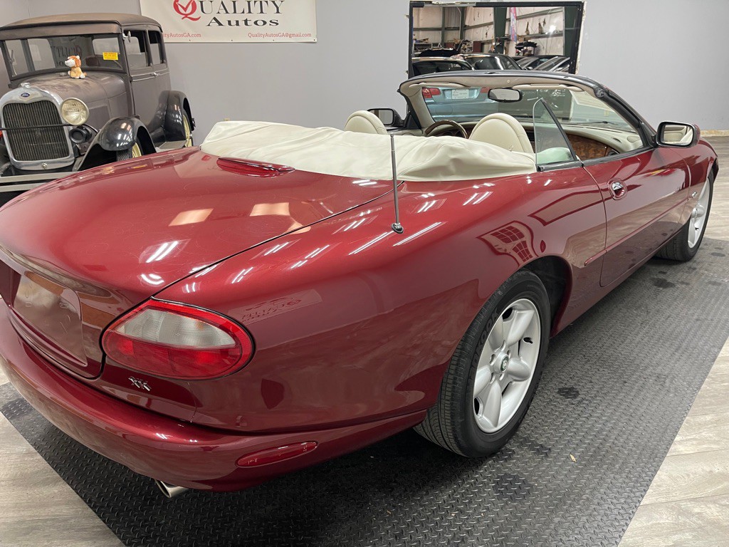 1999 Jaguar XK-Series Image 14