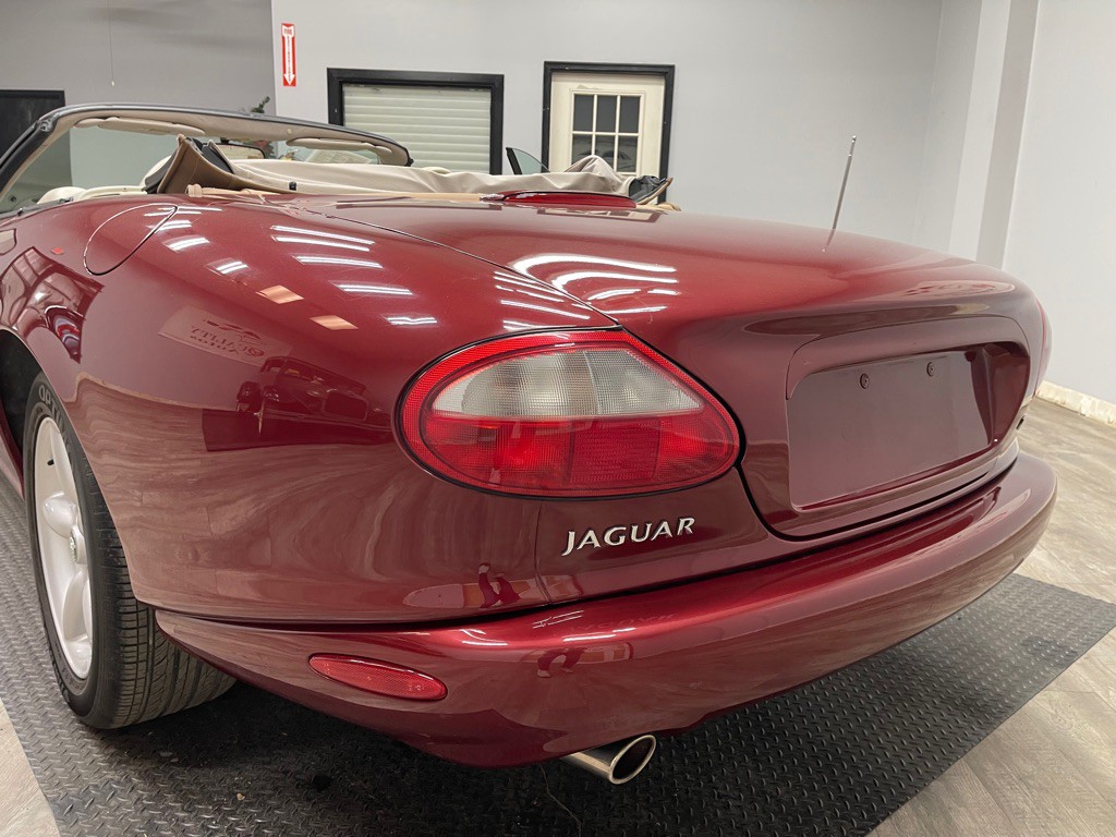1999 Jaguar XK-Series Image 19