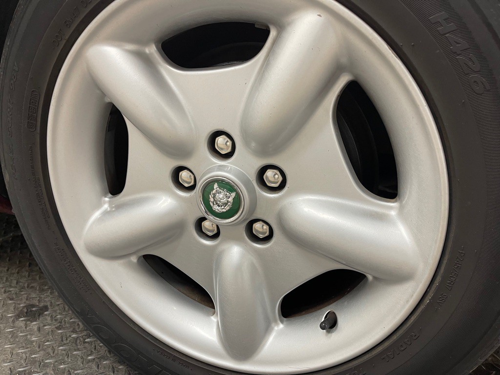 1999 Jaguar XK-Series Image 35