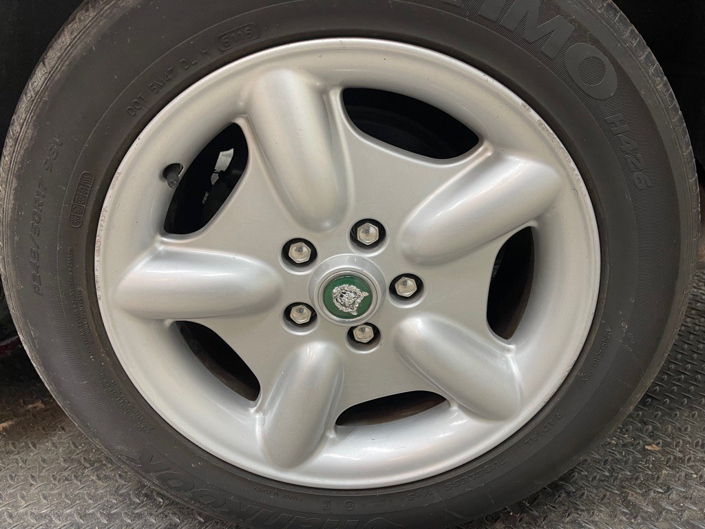 1999 Jaguar XK-Series Image 37